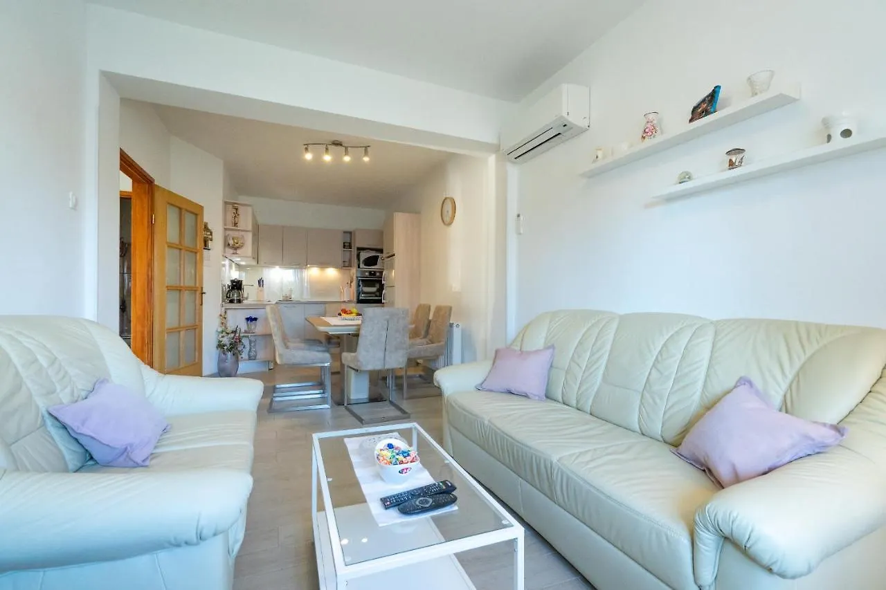 Apartment Apartman Ana Novi Vinodolski