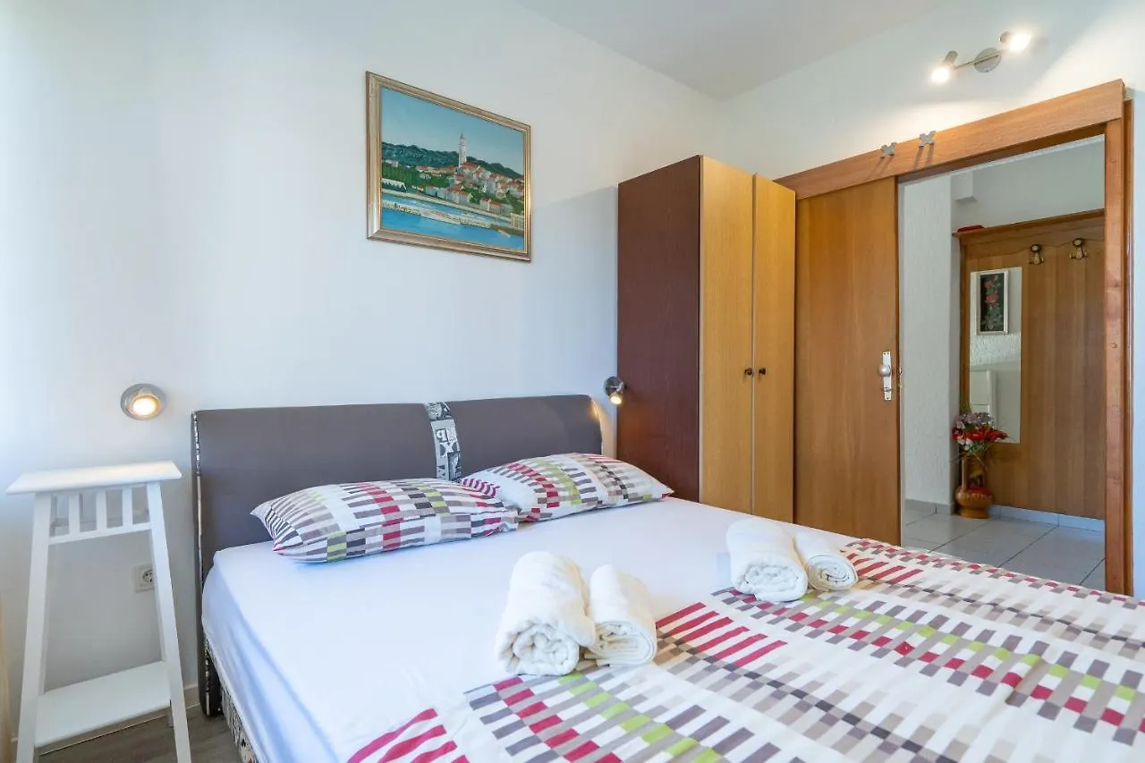 Apartman Ana Novi Vinodolski 0*,  Hırvatistan